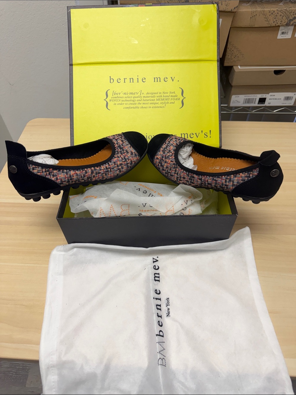 bernie mev. Black Ballet Flats with Multi-Color Tweed Upper
